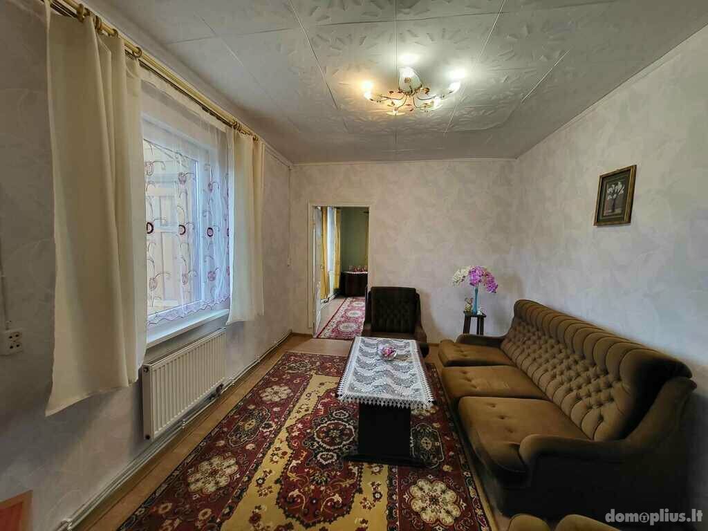 Parduodama gyvenamojo namo dalis Šiauliuose, Centre, Ilgoji g.