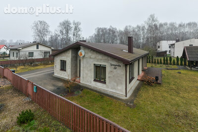 Parduodamas gyvenamasis namas Šiauliuose, Šimšėje, Spanguolių g.