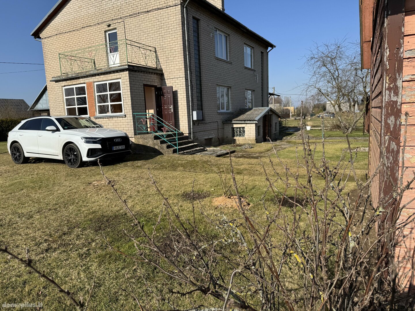 Parduodamas sublokuotas namas Kupiškio rajono sav., Byčiuose, Vijoklių g.