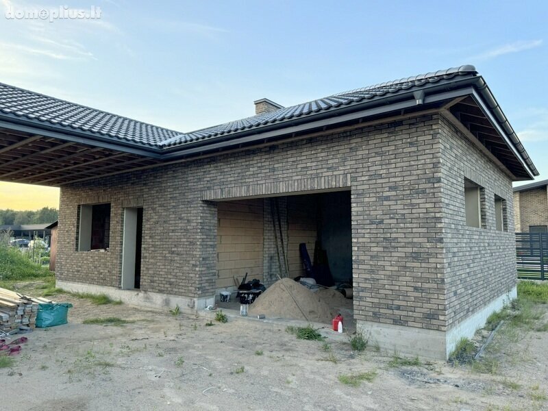 Parduodamas gyvenamasis namas Šiaulių rajono sav., Žaliūkėse, Danės g.