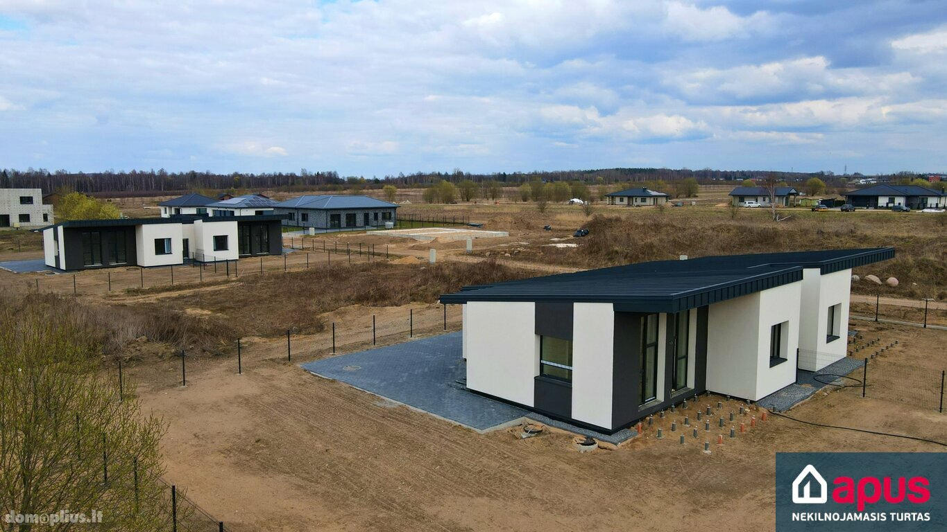 Parduodama gyvenamojo namo dalis Vilniaus rajono sav., Daržininkuose, Svajonių g.