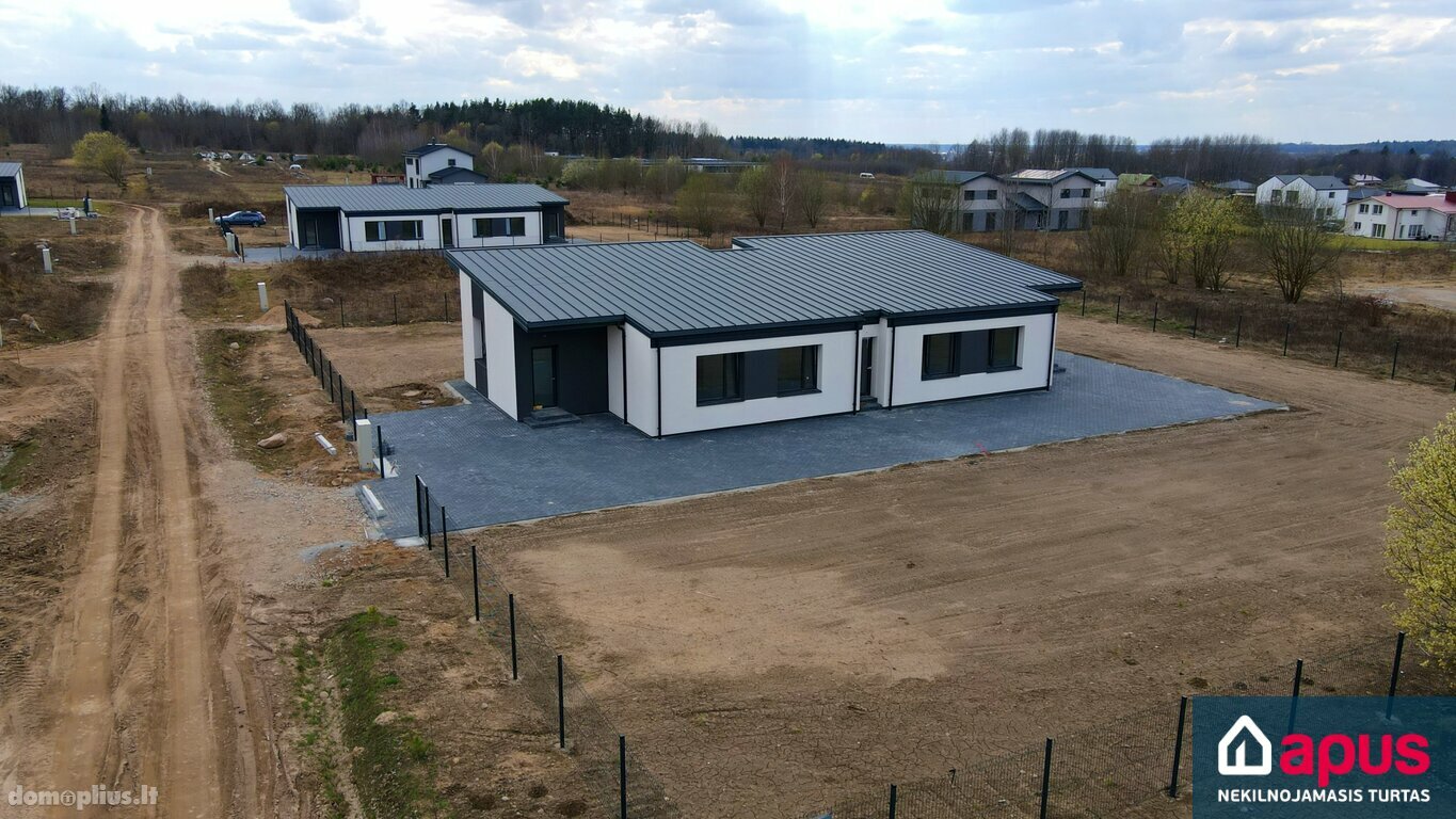 Parduodama gyvenamojo namo dalis Vilniaus rajono sav., Daržininkuose, Svajonių g.