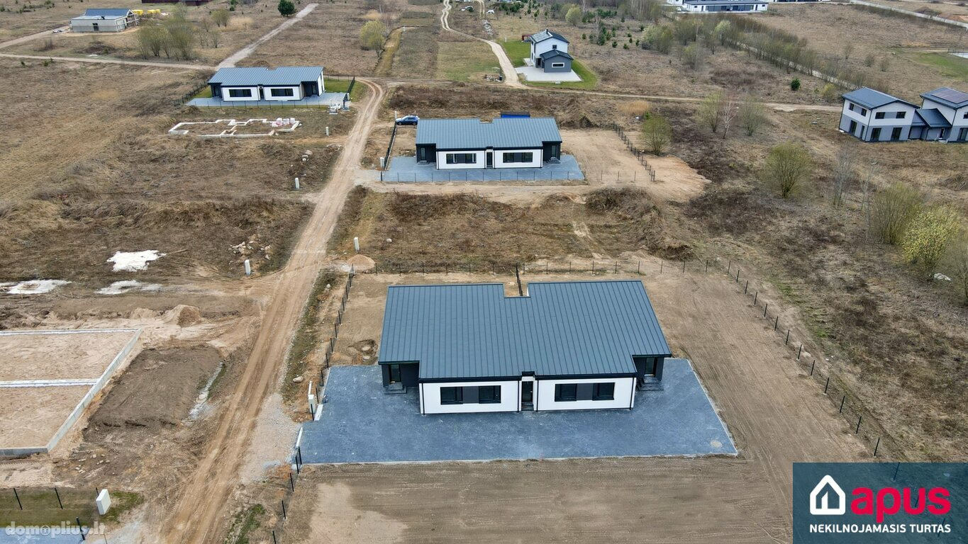 Parduodama gyvenamojo namo dalis Vilniaus rajono sav., Daržininkuose, Svajonių g.