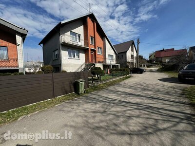 Parduodamas gyvenamasis namas Kelmės rajono sav., Kelmėje, Maironio g.