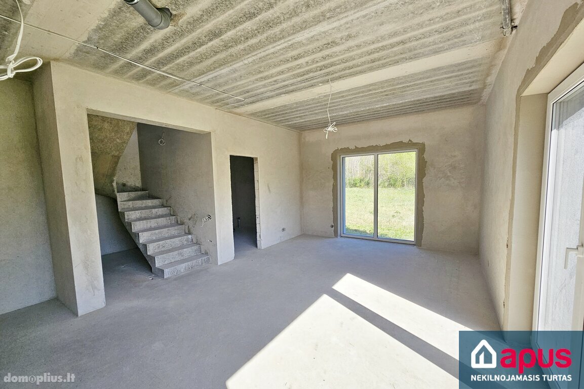 Parduodama gyvenamojo namo dalis Vilniaus rajono sav., Lindiniškėse, Tvenkinio g.