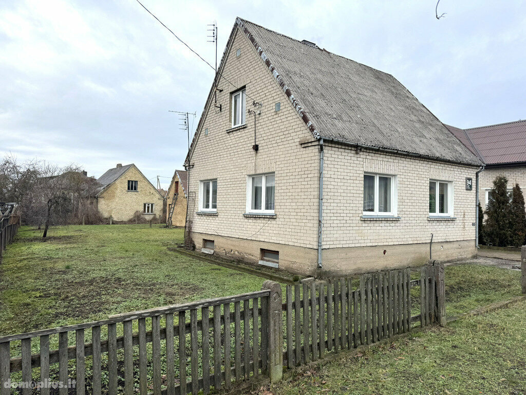 Parduodamas gyvenamasis namas Šiauliuose, Pabaliuose, Ganyklų g.