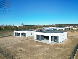 Gyvenamasis namas Trakų rajono sav., Dobrovolėje, Dobrovolės g.