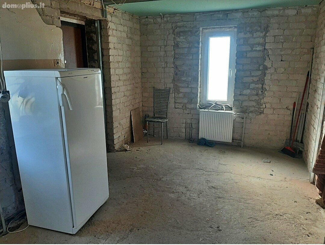 Parduodamas gyvenamasis namas Pakruojo rajono sav., Peleniškiuose, Liepų g.
