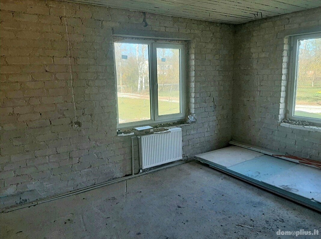 Parduodamas gyvenamasis namas Pakruojo rajono sav., Peleniškiuose, Liepų g.
