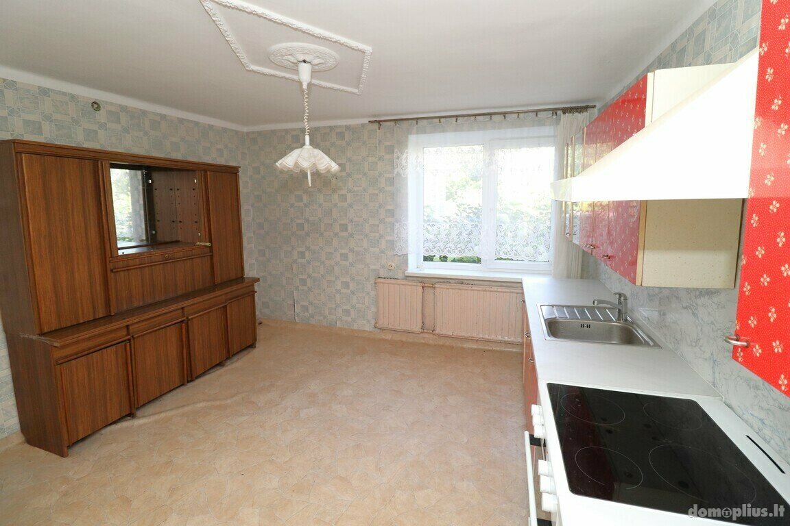 Parduodamas gyvenamasis namas Biržų rajono sav., Biržuose, J. Janonio g.