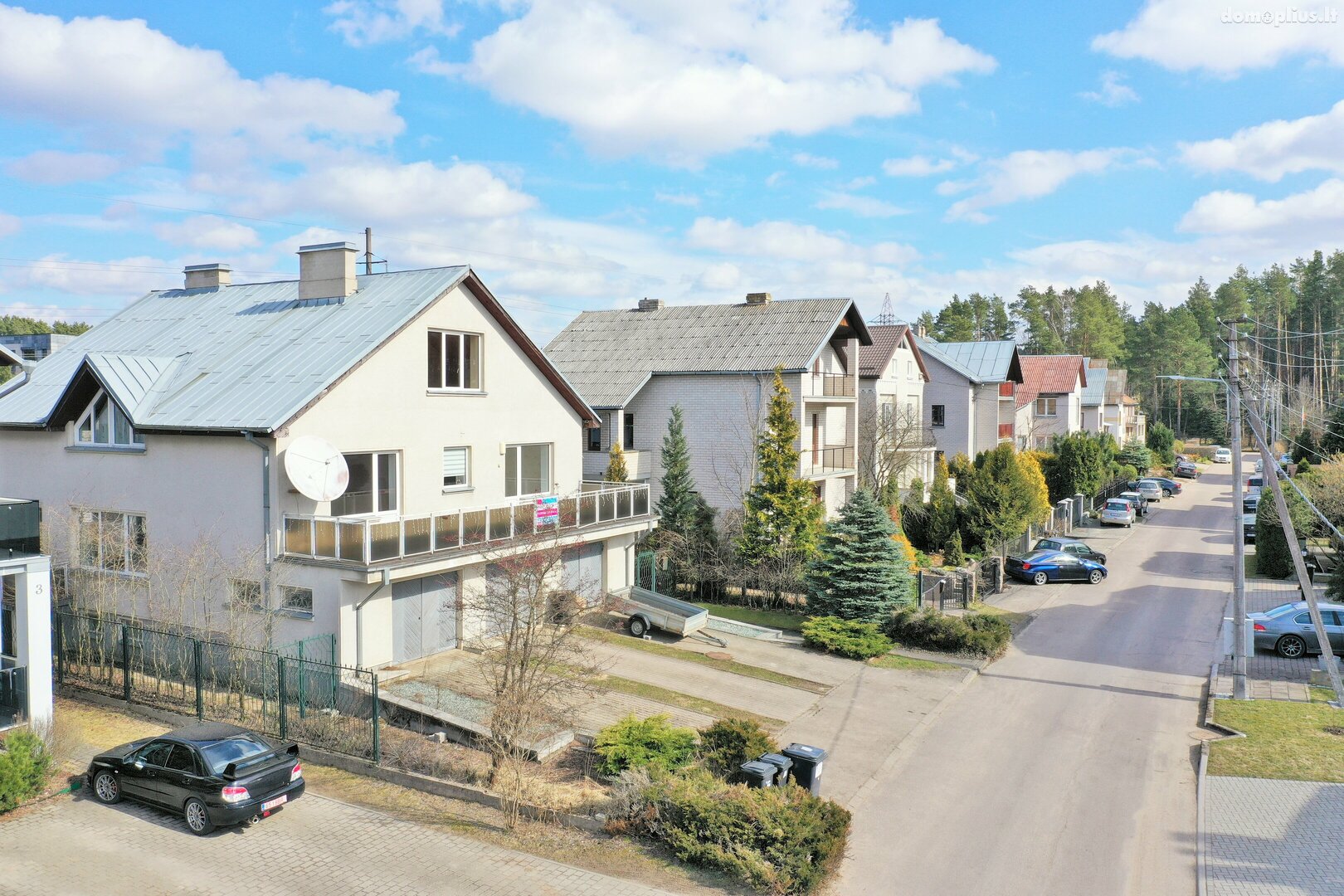 Parduodama gyvenamojo namo dalis Vilniuje, Lazdynėliuose, Šerkšno g.