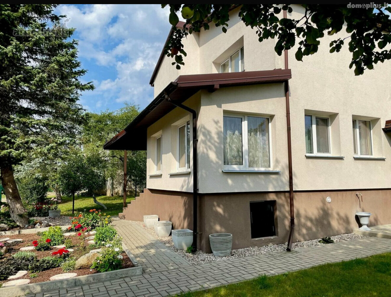 Parduodama sodyba Jonavos rajono sav., Gulbiniškiuose, Alyvų g.