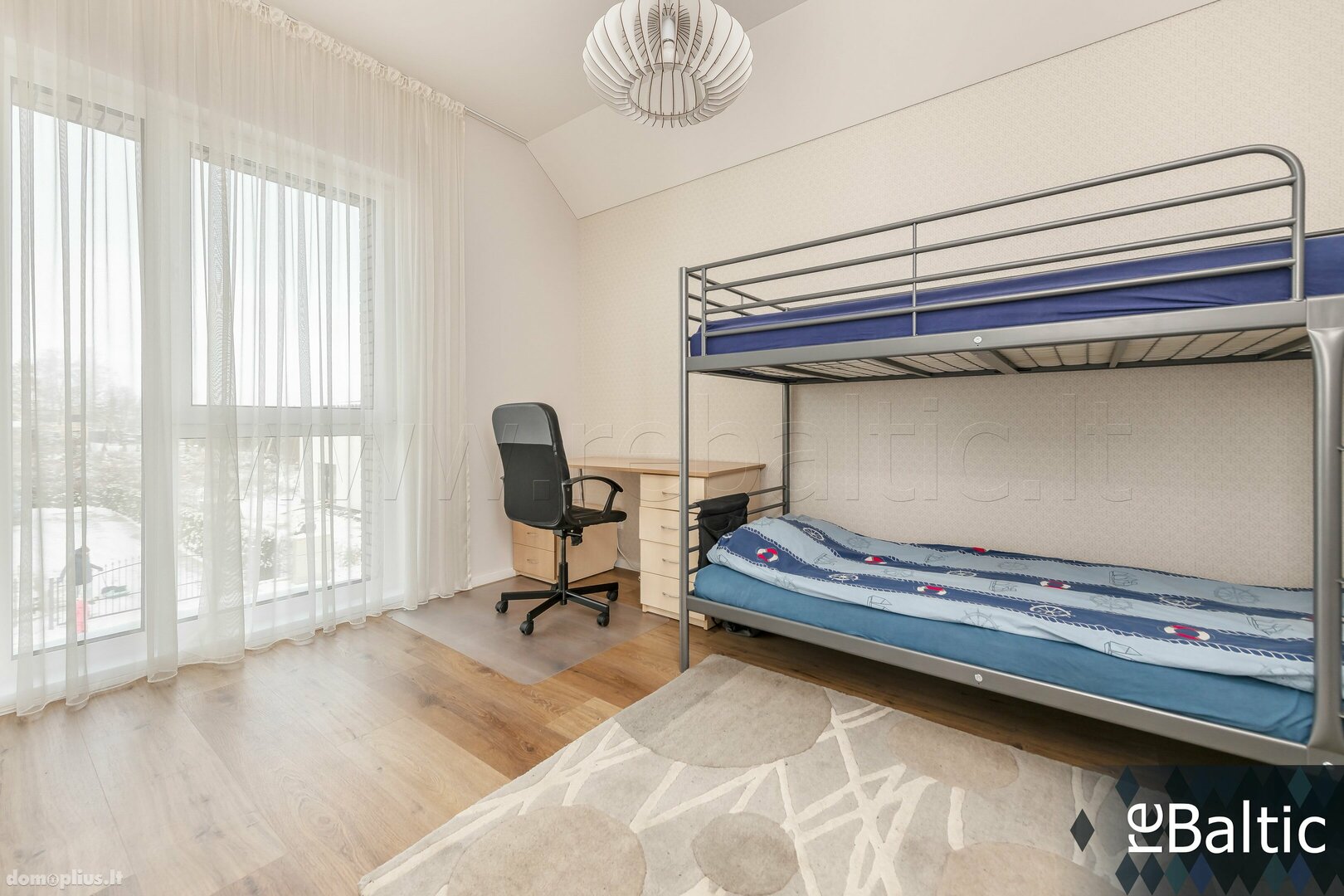 Parduodamas gyvenamasis namas Vilniuje, Pavilnyje, Kazio Bizausko g.