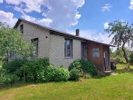 House Šalčininkų rajono sav., Jančiūnuose, Mokyklos g.
