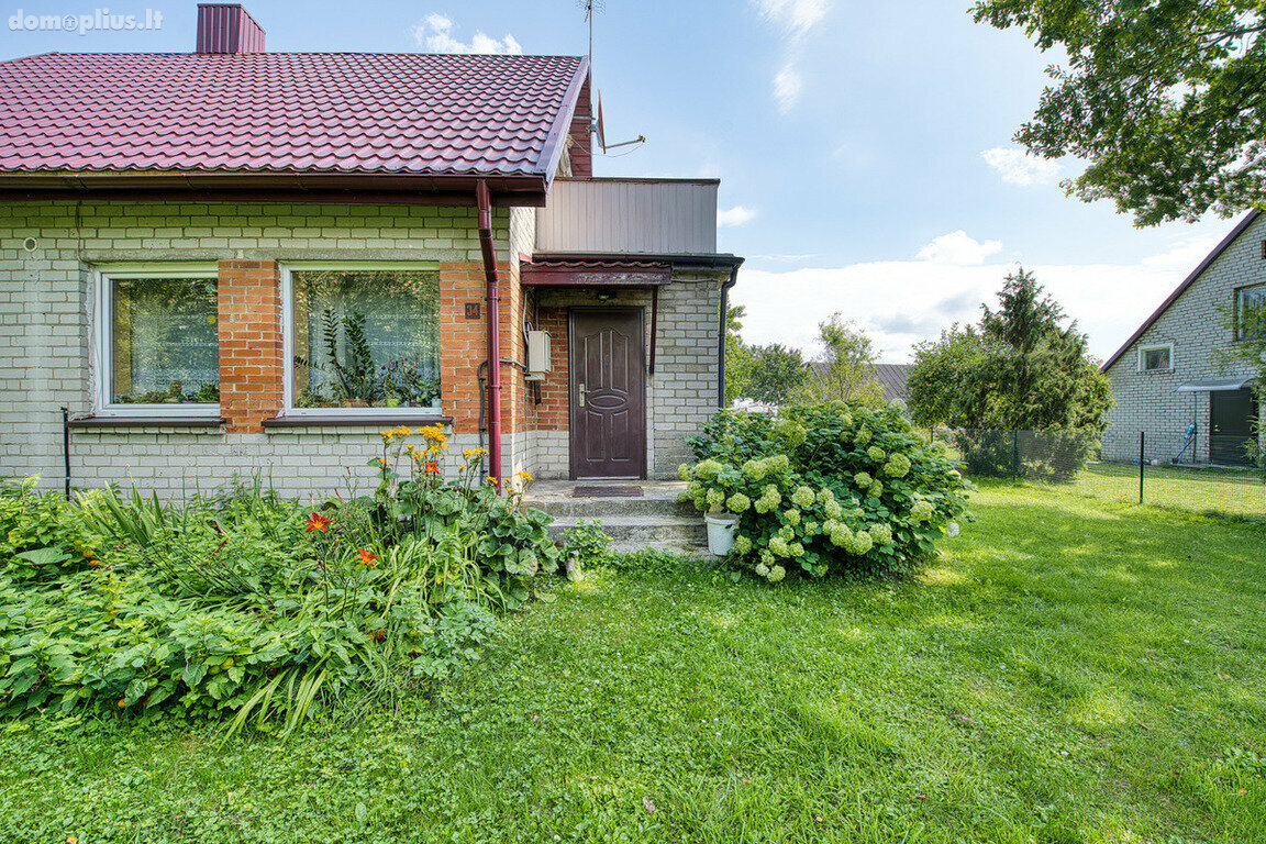 Parduodamas gyvenamasis namas Šilutės rajono sav., Juknaičiuose, Beržų g.