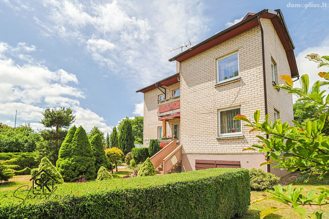 Parduodamas gyvenamasis namas Šilutės rajono sav., Šilutėje, Komunarų g.
