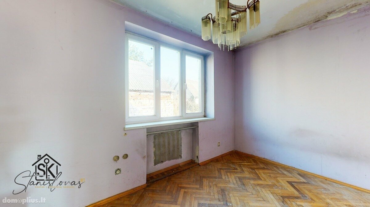 Parduodama gyvenamojo namo dalis Šilutės rajono sav., Šilutėje, Nidos g.