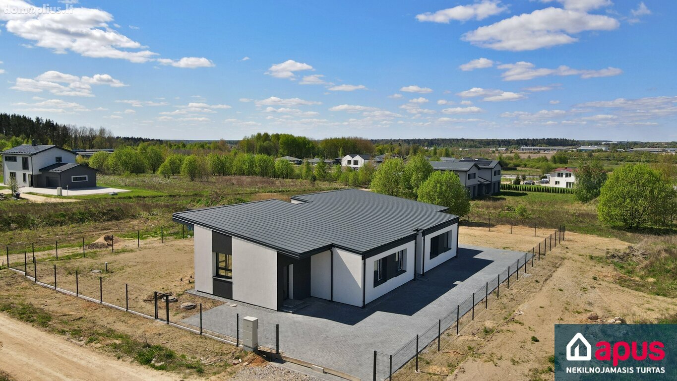Parduodama gyvenamojo namo dalis Vilniaus rajono sav., Daržininkuose, Svajonių g.