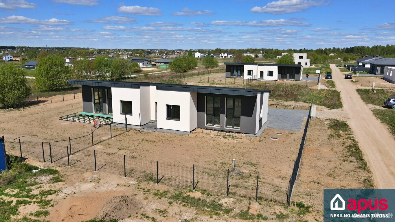 Parduodama gyvenamojo namo dalis Vilniaus rajono sav., Daržininkuose, Svajonių g.