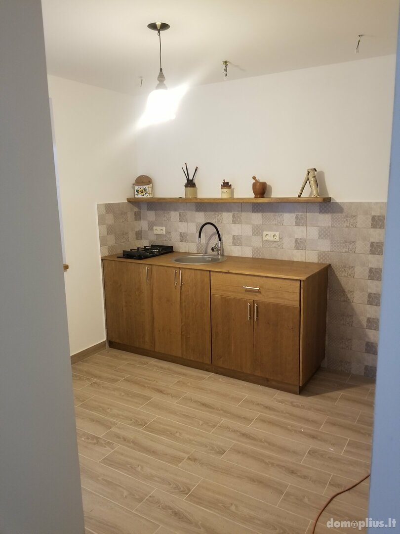 Sodybos nuoma Jurbarko rajono sav., Vidugiryje