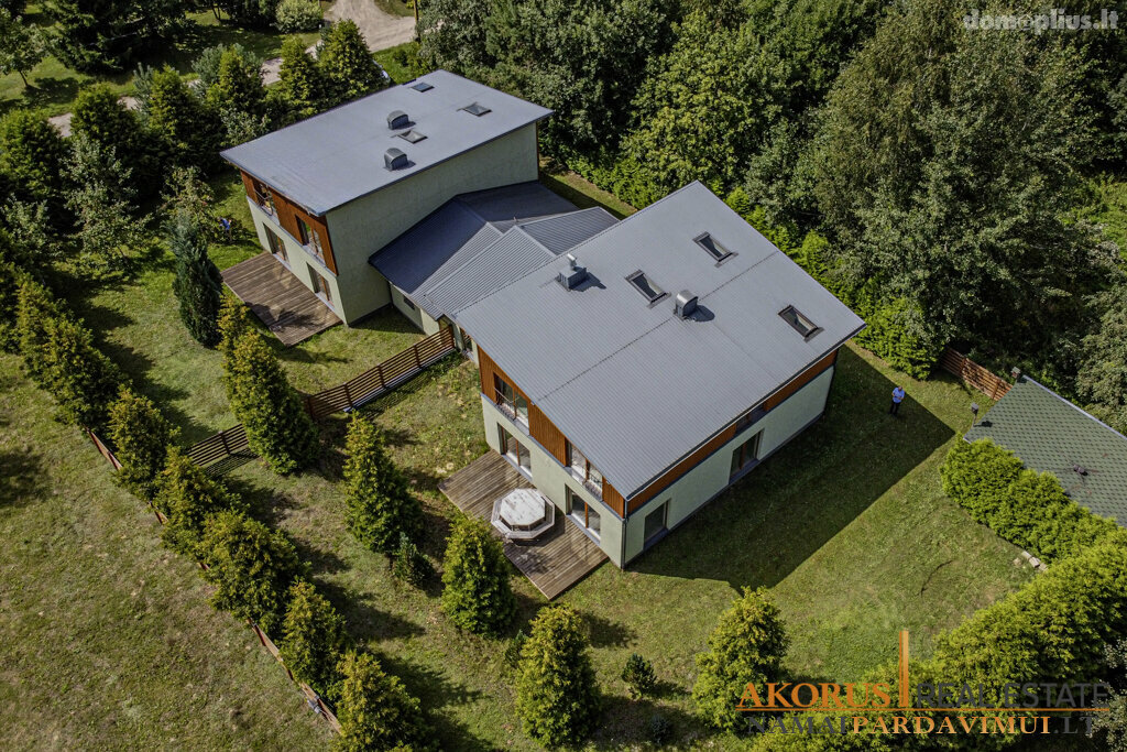 Продаётся сблокированный дом Vilniuje, Paneriuose, Vėjo g.