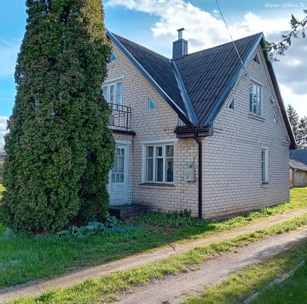 Parduodama sodyba Pakruojo rajono sav., Akmenėliuose, Ežerėlio g.