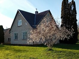 Parduodama sodyba Pakruojo rajono sav., Akmenėliuose, Ežerėlio g.