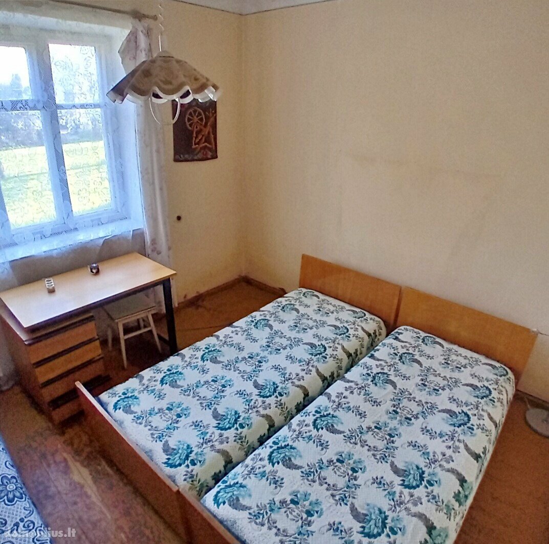 Parduodama sodyba Pakruojo rajono sav., Akmenėliuose, Ežerėlio g.