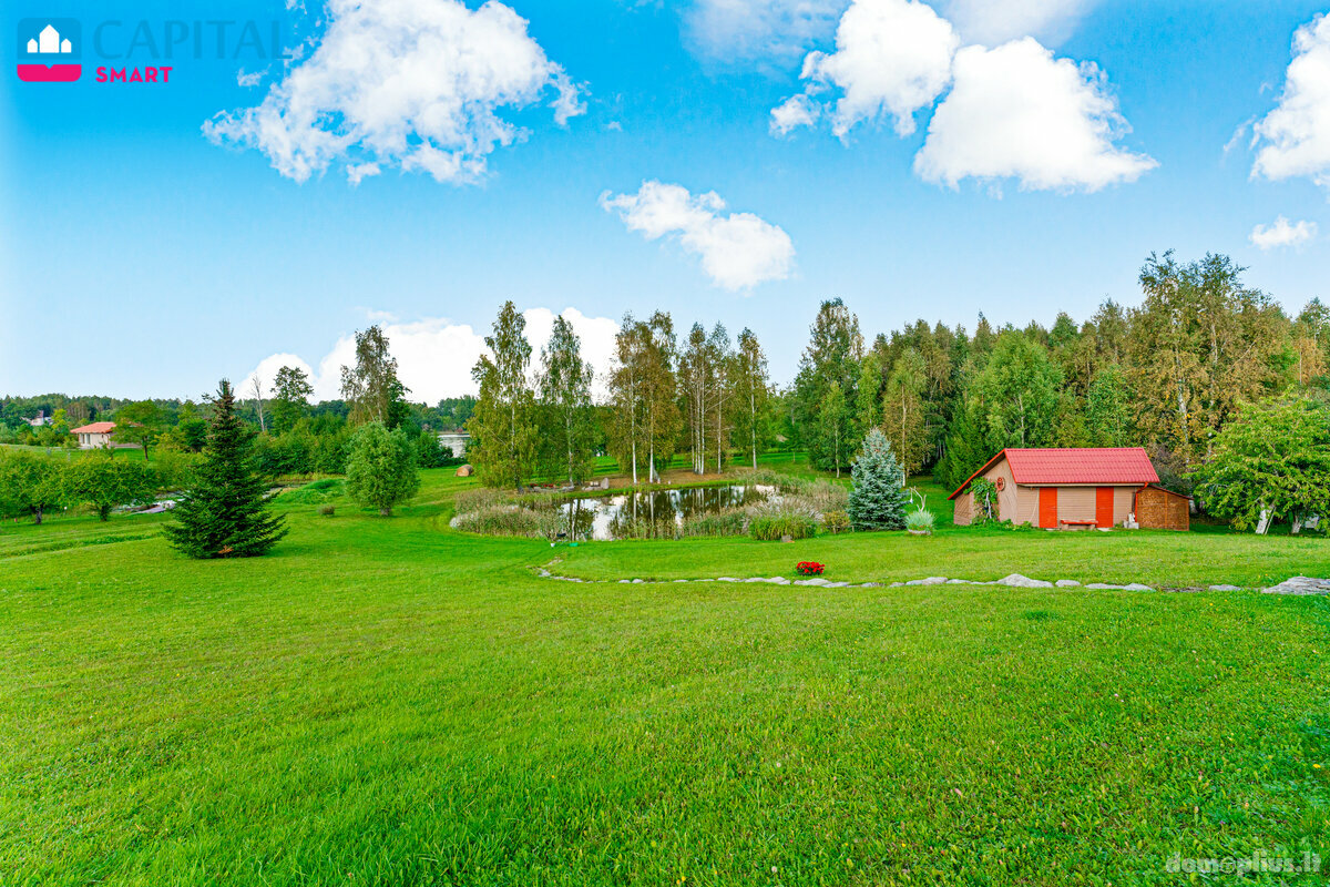 Parduodama sodyba Molėtų rajono sav., Paežeriuose