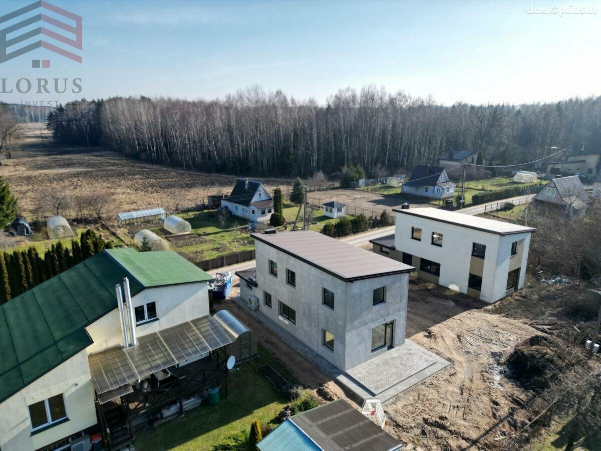 Parduodamas gyvenamasis namas Vilniaus rajono sav., Aukštuolėje, Vakaro 8-oji g.