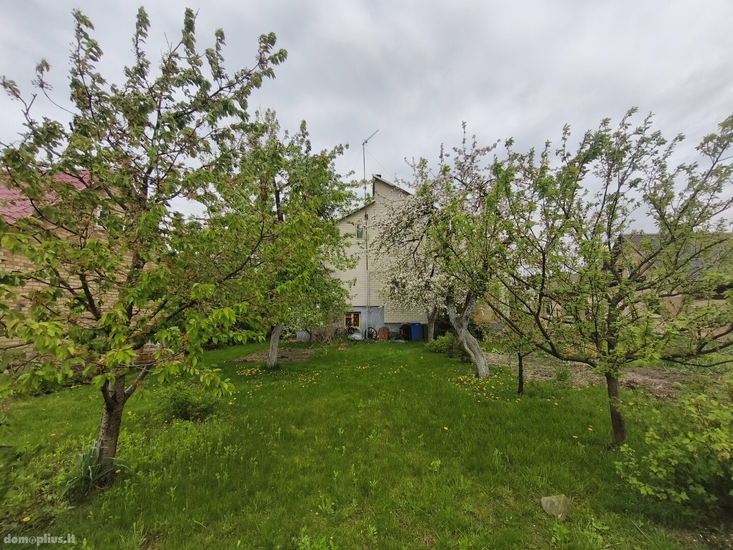 Parduodamas gyvenamasis namas Ukmergės rajono sav., Ukmergėje, Gruodžio 17-osios g.