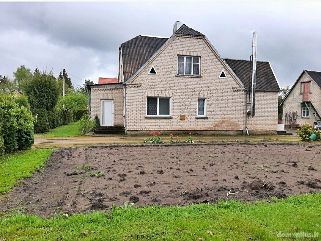 Parduodama sodyba Pakruojo rajono sav., Pamūšyje, Vilties g.
