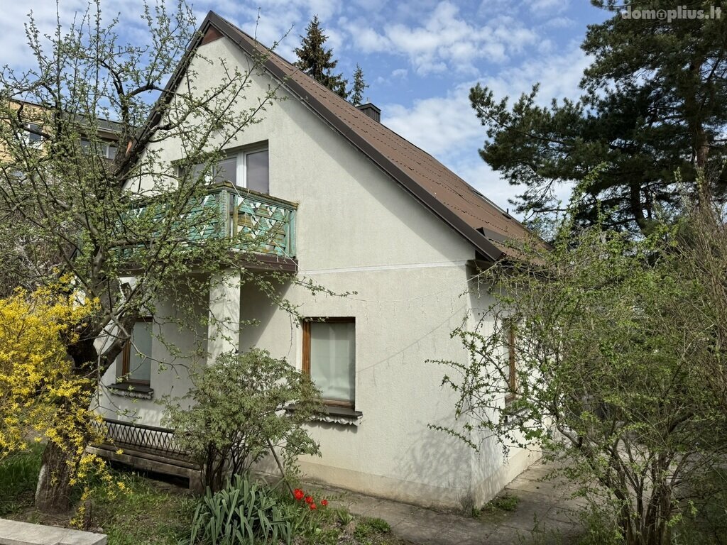 Parduodamas gyvenamasis namas Šiauliuose, Centre, M. K. Čiurlionio g.
