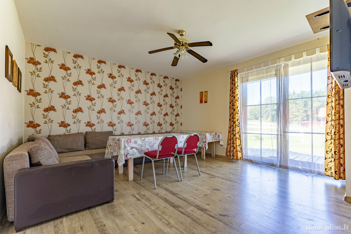 Homestead for sale Trakų rajono sav., Lavariškėse