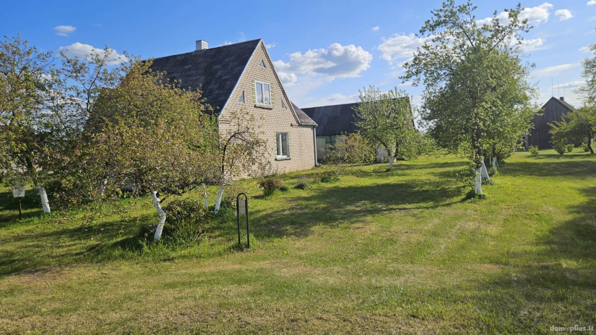 House for sale Radviliškio rajono sav., Vainiūnuose, Beržoto g.