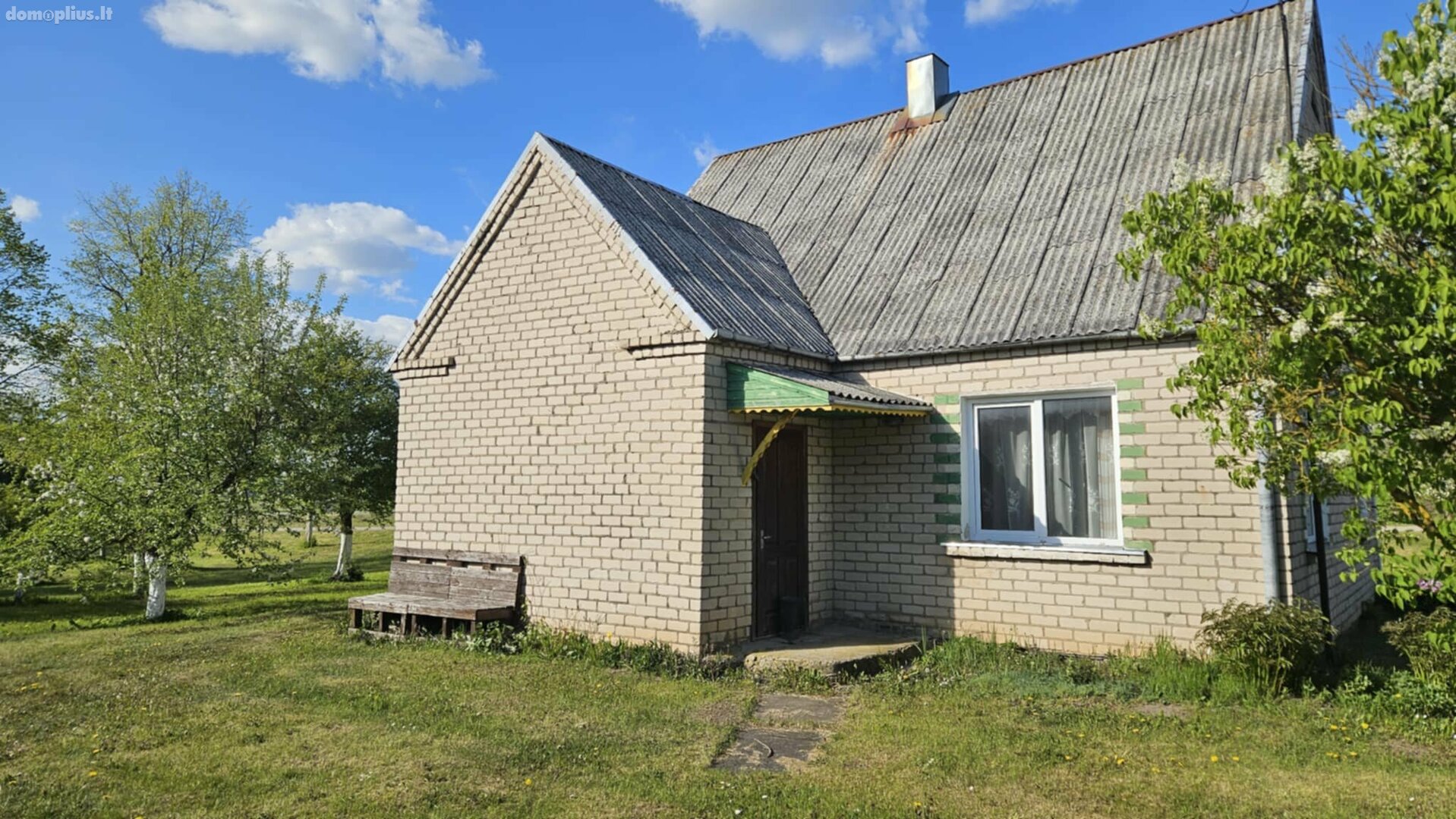House for sale Radviliškio rajono sav., Vainiūnuose, Beržoto g.