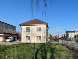 House Klaipėdoje, Mokyklos
