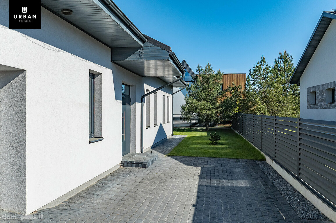 Parduodamas gyvenamasis namas Vilniuje, Kairėnuose, S. B. Jundzilo g.
