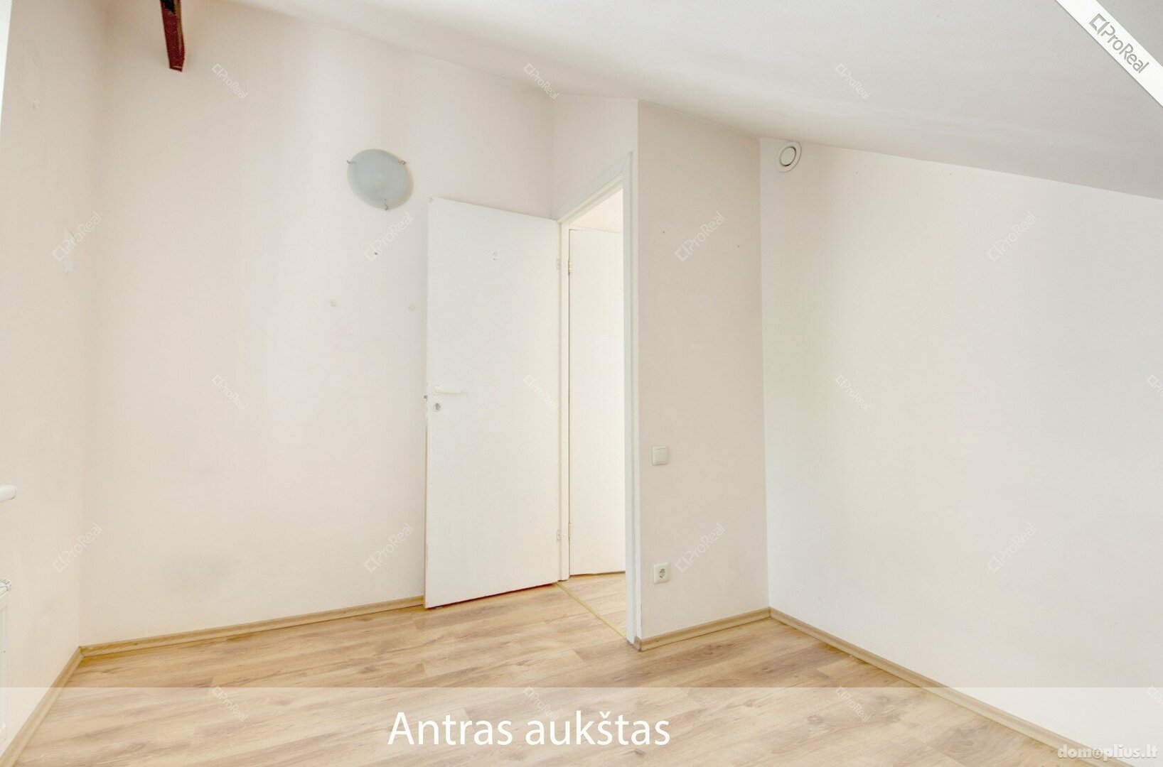 Parduodamas gyvenamasis namas Vilniuje, Senamiestyje, Pylimo g.