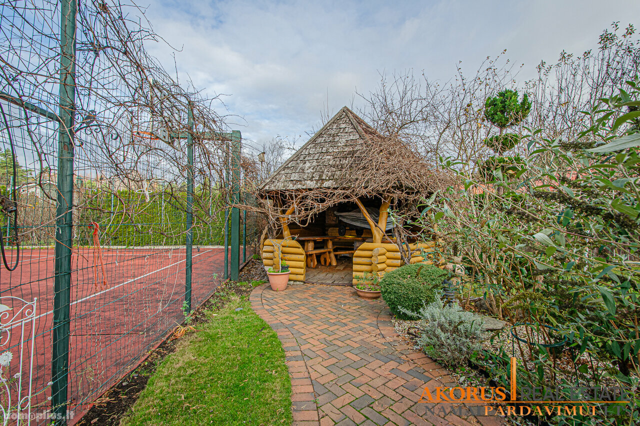 Продаётся дом Vilniuje, Santariškėse, M. Bukšos g.