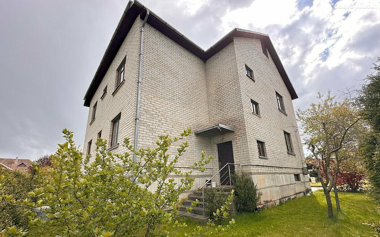 Продаётся часть дома Panevėžyje, Rožėse, Siesrauto g.