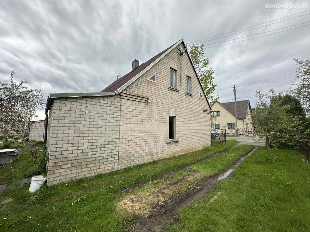 Parduodamas gyvenamasis namas Mažeikių rajono sav., Viekšniuose, Vinkšnų g.