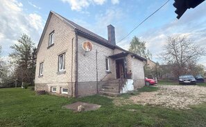 Gyvenamasis namas Radviliškio rajono sav., Batkūnuose
