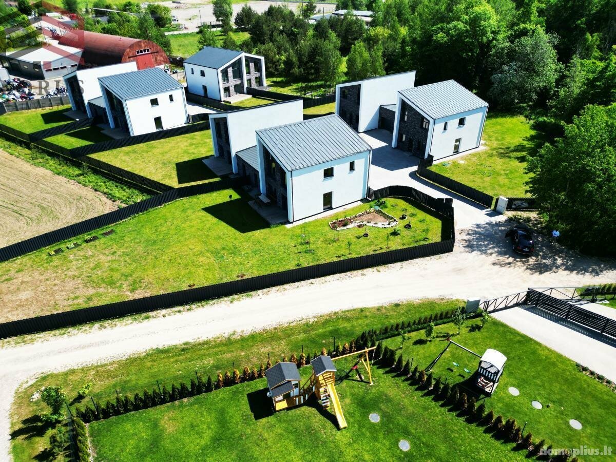 Parduodamas gyvenamasis namas Vilniaus rajono sav., Raudondvaryje, Akacijų g.