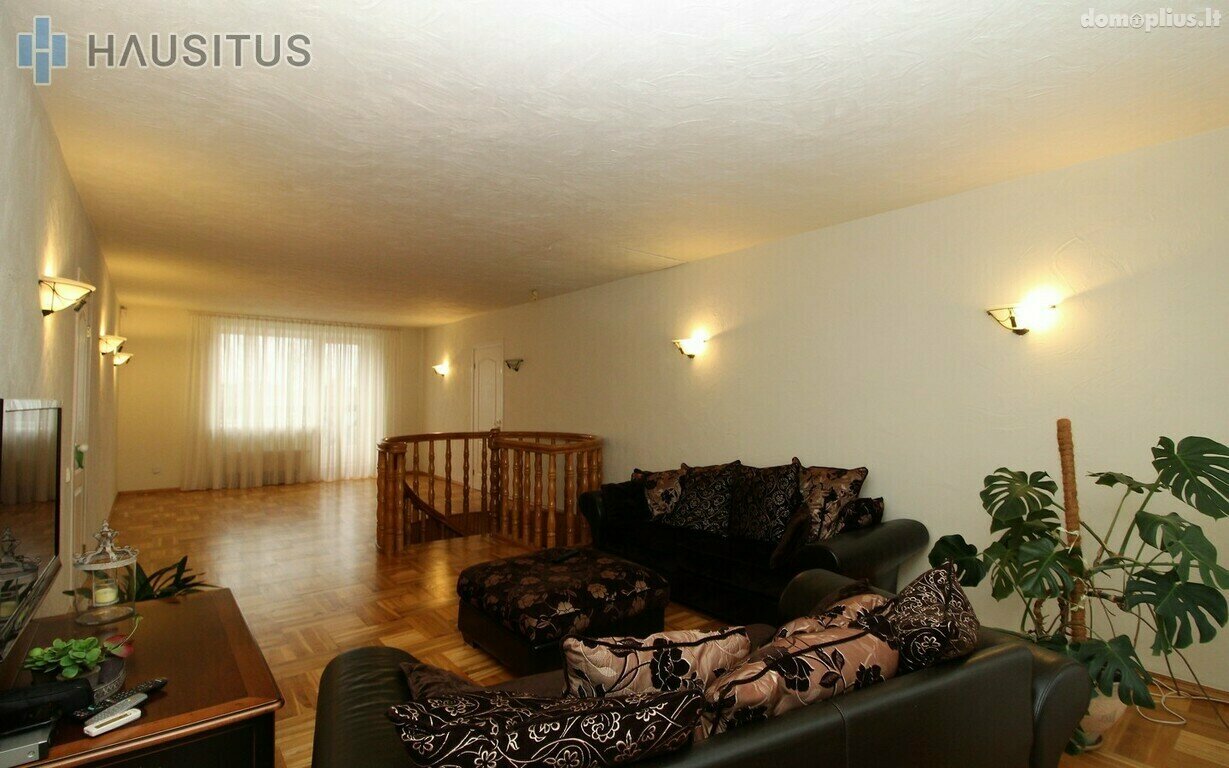 Parduodamas gyvenamasis namas Panevėžyje, Rožėse, Mėnulio g.