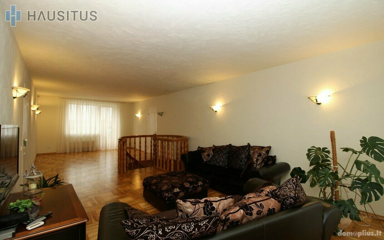 Parduodamas gyvenamasis namas Panevėžyje, Rožėse, Mėnulio g.