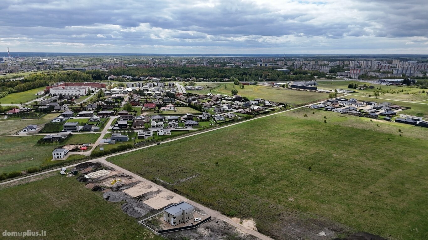Продаётся сблокированный дом Šiauliuose, Žaliūkiuose