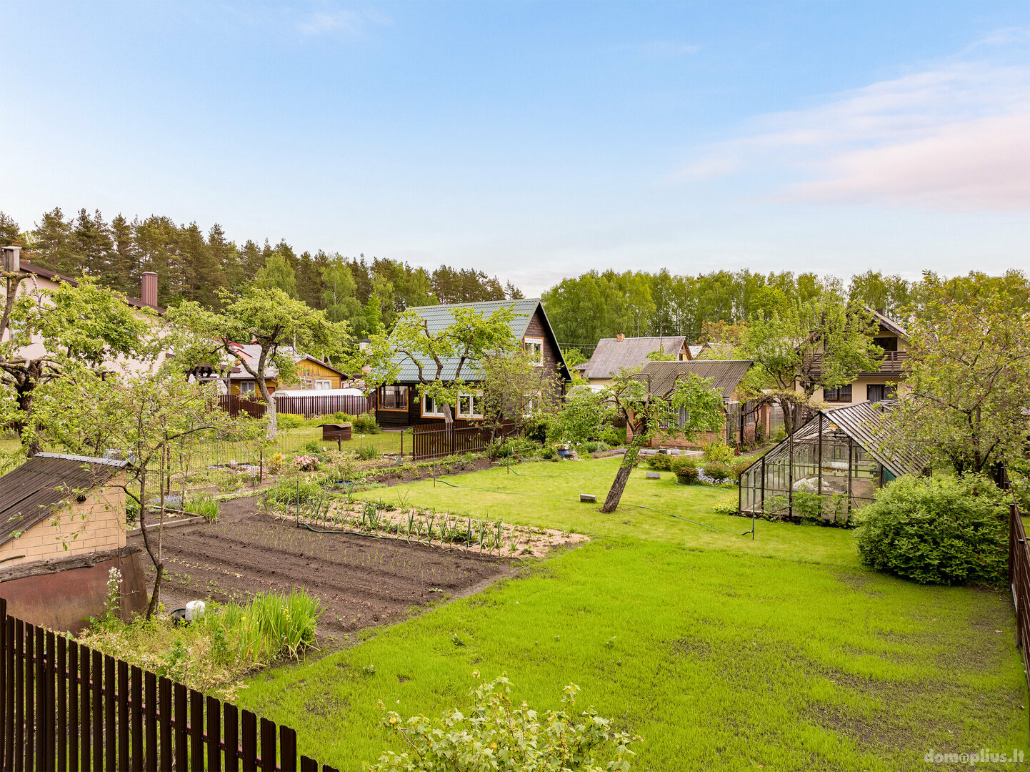 Продаётся дача Vilniuje, Naujininkuose, Eišiškių Sodų 1-oji g.