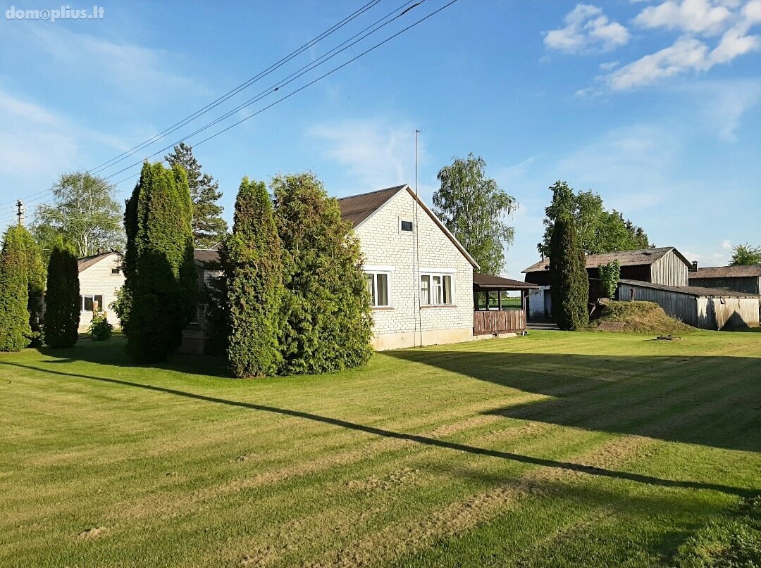 Parduodama sodyba Pakruojo rajono sav., Mažučiuose, Kalnelio g.