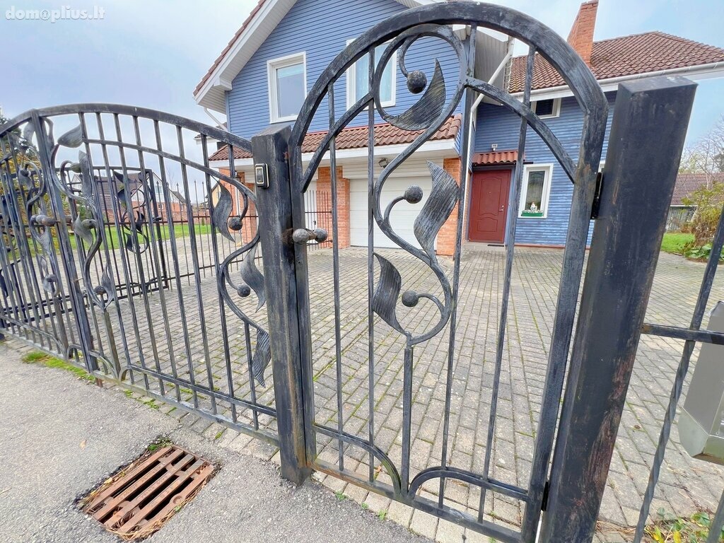 Parduodamas sublokuotas namas Kretingos rajono sav., Kretingoje, Parko g.